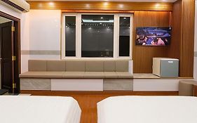 Van Ha Boutique Hotel Etown - Nhà Ga T3